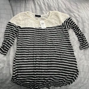 3/4 length striped top with lace